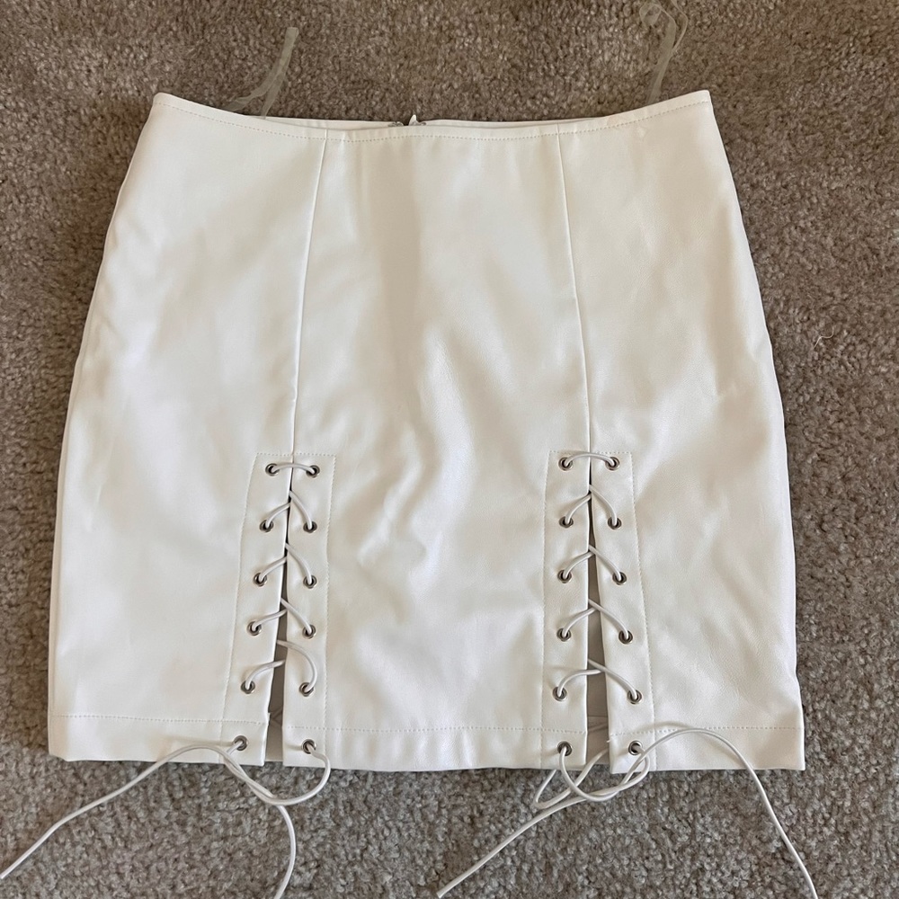 White Meshki Skirt